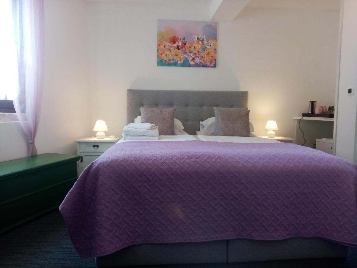 Rooms Serafin Motovun Buitenkant foto